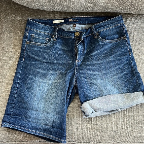 Jean short - Picture 3 of 3